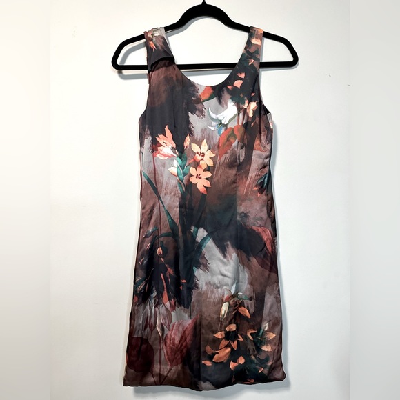 H&M Dark Floral Bubble Dress Size 2 - Picture 2 of 4